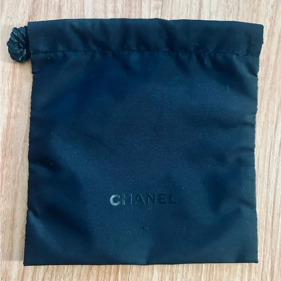 Chanel Drawstring Jewelry Dust Bag, Pouch with tag - Picture 4 of 5